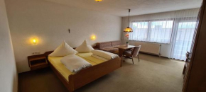 Doppelzimmer Heimatliebe mit schönem Balkon - Pension Hauber